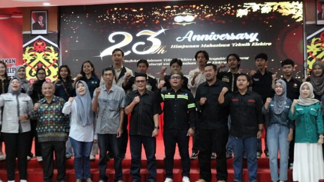 
					Himpunan Mahasiswa Teknik Elektro menggelar peringatan Hari Lahir organisasi ke 23. Foto: Ist