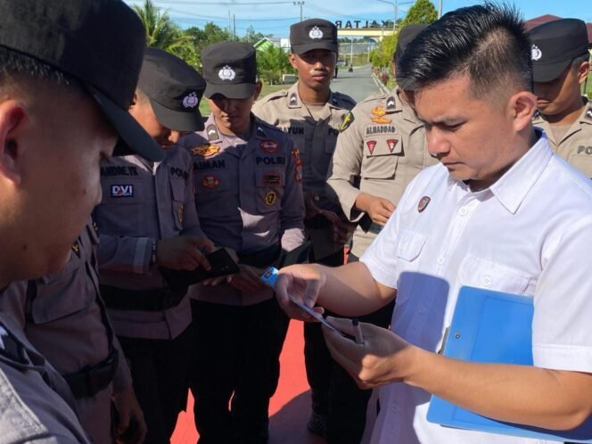 
					 Bidang Profesi dan Pengamanan (Propam) Polda Kaltara menggelar kegiatan Penegakan, Ketertiban dan Disiplin (Gaktibplin) kepada Personel Polda Kaltara, Selasa (15/04/2025).