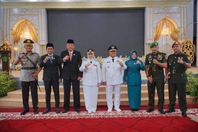 
					Kapolres Berau AKBP Khairul Basyar, menghadiri pelantikan Bupati dan Wakil Bupati Kabupaten Berau terpilih untuk periode 2025-2030 Selasa, (15/4/2025).