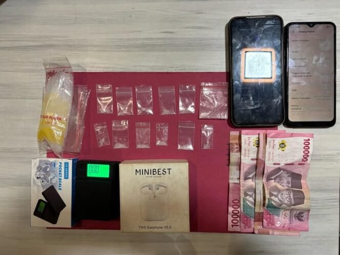 
					Bongkar Jaringan Sabu di Samarinda, Enam Poket Sabu Disita Polsek Kawasan Pelabuhan