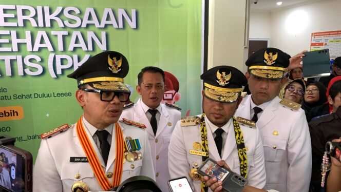 
					Wakil Menteri Dalam Negeri (Wamendagri), Dr. H. Bima Arya Sugiarto, S.Hum., M.A., 