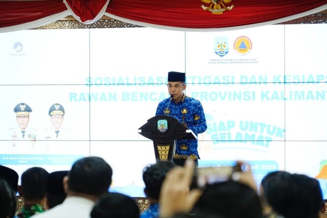 
					MITIGASI BENCANA : Pj Sekprov Kaltara, Dr Bustan, SE., M.Si membuka kegiatan Sosialisasi Mitigasi dan Kesiapsiagaan Rawan Bencana yang digelar di Ruang Serbaguna Lantai 1 Gedung Gadis, Senin, (28/4).  