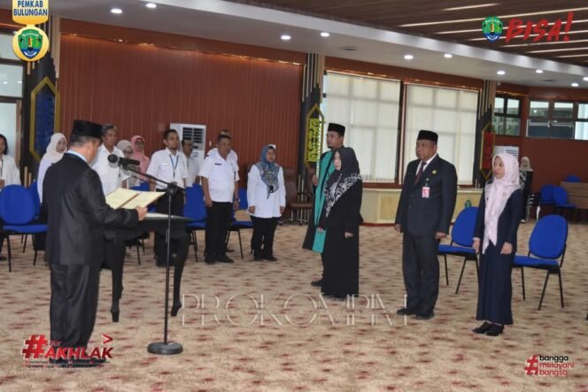 
					Wakil Bupati Bulungan, Kilat, A.Md mengukuhkan 3 pejabat Pimpinan Tinggi Pratama di lingkungan Pemerintah Kabupaten Bulungan, di Ruang Tenguyun Lantai II Kantor Bupati Bulungan, Rabu (30/4/2025).