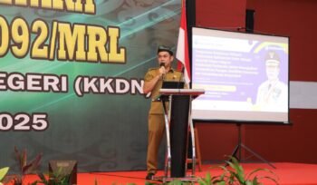 NARASUMBER : Pj. Sekretaris Provinsi (Sekprov) Kaltara Dr. Bustan, S.E., M.Si menjadi narasumber pada KKDN Pasis Sesko TNI 2025, di Hotel Tarakan Plaza, Selasa (20/5). 