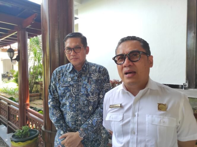 
					Direktur Utama PTMB, Yudhi Saharuddin 
