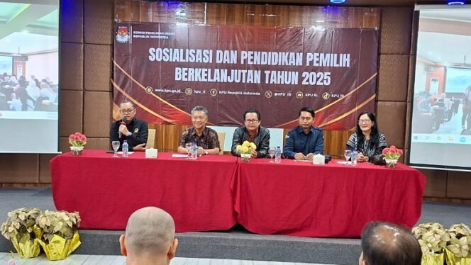 
					Anggota DPR RI Deddy Sitorus bekerjsama dengan KPU gelar sosialisasi pendidikan pemilih. Foto: Fokusborneo.com
