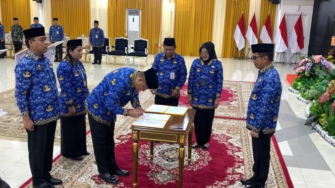 
					M Fadli resmi dilantik sebagai Kepala Dinas Perhubungan (Kadishub) Kota Balikpapan oleh Wali Kota Balikpapan, Rahmad Masâ€™ud, pada Selasa (6/5/2025).