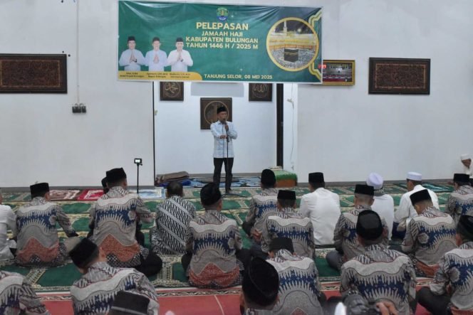 
					Pelepasan Calon Jamaah Haji (CJH) Bulungan, secara resmi dilakukan Bupati Syarwani pada Kamis (8/5/2025) malam. Sebanyak 86 CJH ini selanjutnya bersiap untuk berangkat ke Balikpapan Sabtu (10/5/2025) besok.
