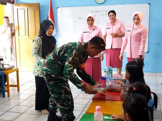 
					Lanjutkan Program Presiden, TK Kemala Bhayangkari 10 Terima Bantuan MBG