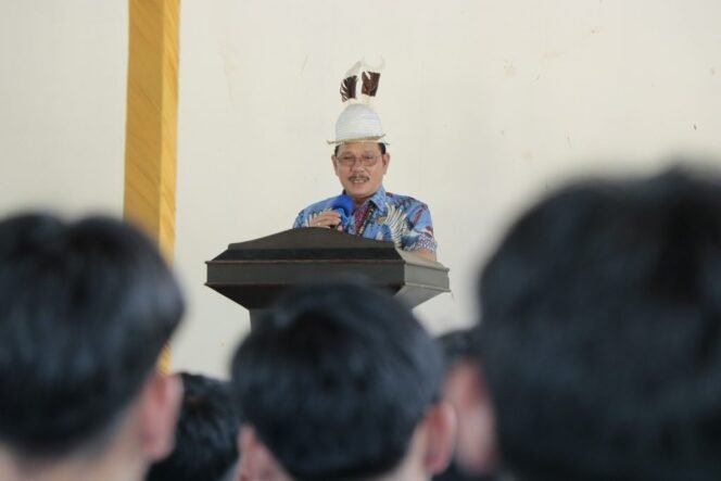 
					Wakil Gubernur (Wagub) Kalimantan Utara (Kaltara), Ingkong Ala, S.E., M.Si