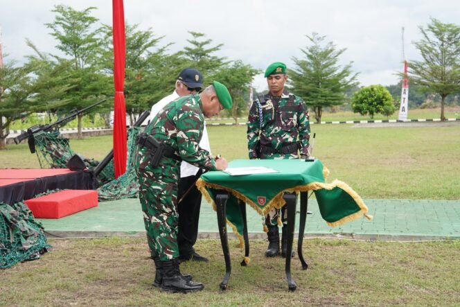 
					Pangdam VI/Mulawarman Buka Pendidikan dan Latihan Bela Negara bagi CPNS Otorita IKN di Puslatpur Amborawang