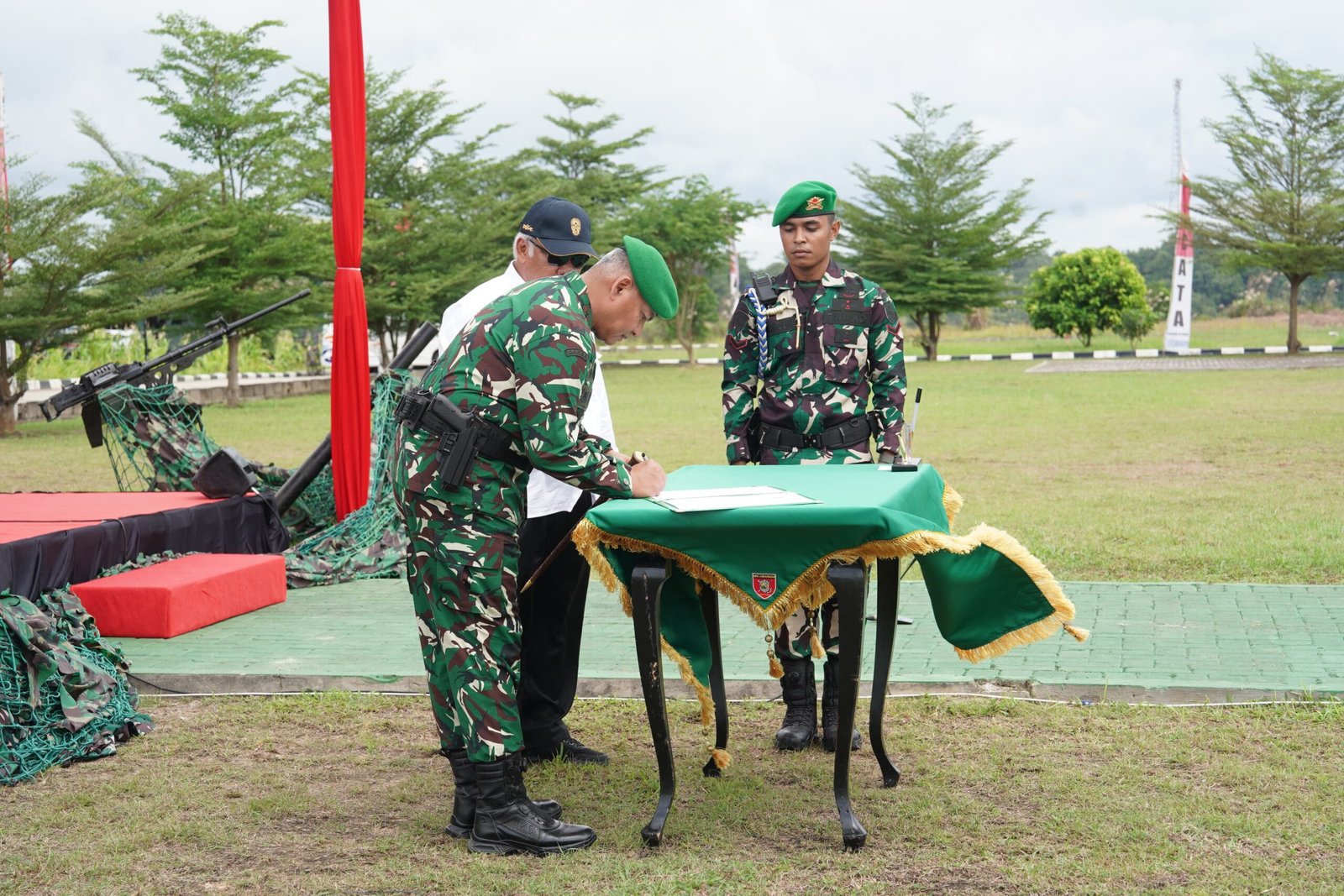 Pangdam VI/Mulawarman Buka Pendidikan dan Latihan Bela Negara bagi CPNS Otorita IKN di Puslatpur Amborawang