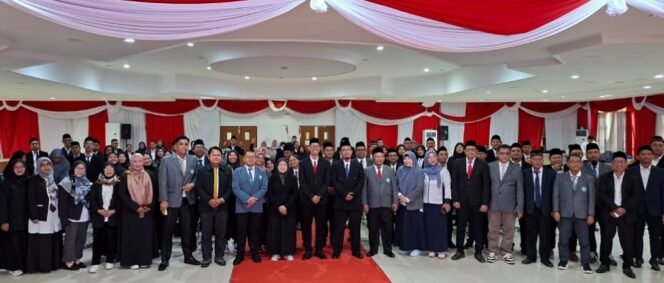
					Rektor UBT Prof Dr Yahya Ahmad Zein kembali lantik pejabat struktural di UBT. Foto: Fokusborneo.com