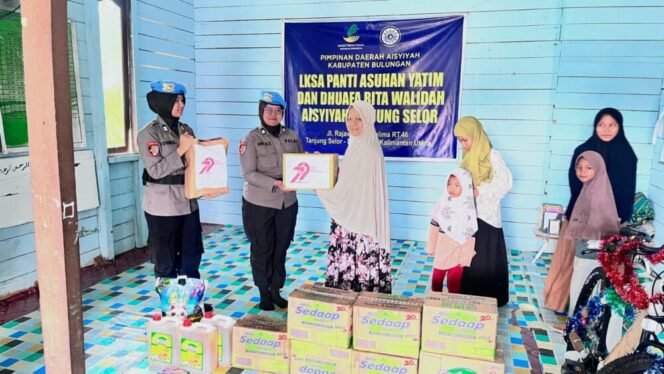 
					Dalam rangka peringatan Hari Bhayangkara ke-79, Personel Bidpropam Polda Kaltara melaksanakan kegiatan bantuan sosial yang dilaksanakan pada hari Rabu, 18 Juni 2025, 