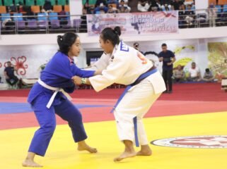 Polwan Batalyon C Pelopor Satbrimob Polda Kaltim bernama Bripda Baiq Syalwa Dila Putri berhasil menjadi juara pertama serta membawa pulang 3 mendali sekaligus pada Kejuaraan Judo Kapolda Kaltim Cup 2025 yang ditutup hari Rabu (18/06).