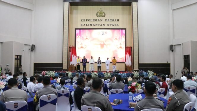 
					Jelang Hari Bhayangkara ke-79, Polda Kaltara Gelar Doa Bersama Lintas Agama untuk Persatuan dan Keselamatan Bangsa