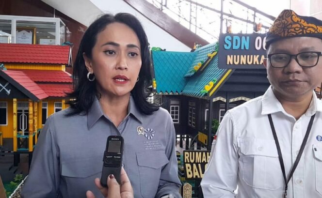 
					Wamen BP2MI, Christina Aryani, S.E., S.H., M.H bersama Kepala KPwBI Provinsi Kaltara Hasiando Ginsar Manik. Foto: ist