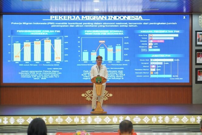 
					Kepala Perwakilan Bank Indonesia (BI) Provinsi Kaltara Hasiando mengisi sosialisasi QRIS Cross Border untuk Pekerja Migran Indonesia di Nunukan. Foto: ist 