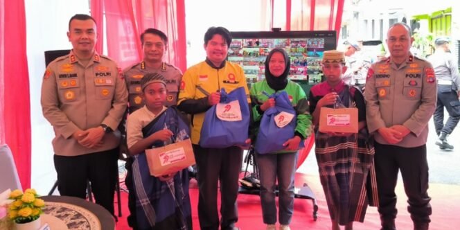 
					Wujud Kepedulian Polri, Polres Tarakan Gelar Bhakti Kesehatan di Selumit Pantai