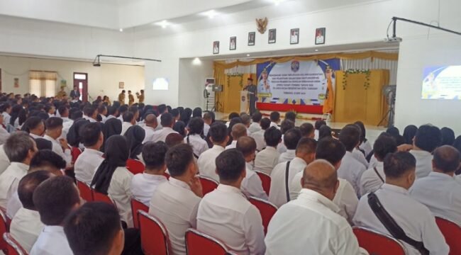 Walikota Tarakan Khairul Memberikan Pengarahan Kepada 550 PPPK. Foto: fokusborneo.com