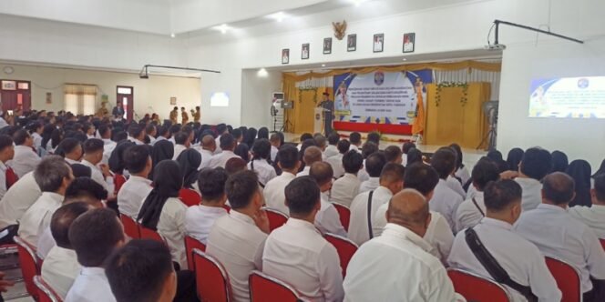 
					Walikota Tarakan Khairul Memberikan Pengarahan Kepada 550 PPPK. Foto: fokusborneo.com