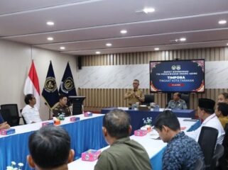 Wali Kota Tarakan dr. Khairul buka rakor Timpora di Kantor Imigrasi Kelas II TPI Tarakan. Foto: Humas
