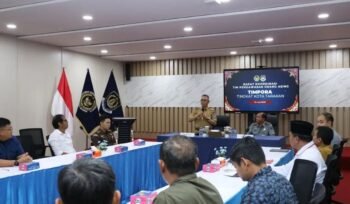 Wali Kota Tarakan dr. Khairul buka rakor Timpora di Kantor Imigrasi Kelas II TPI Tarakan. Foto: Humas