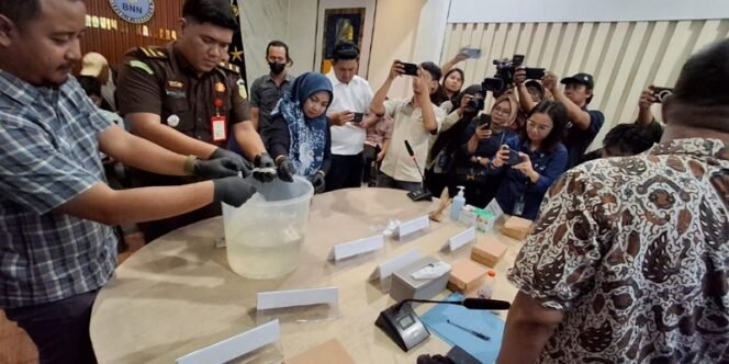
					Pemusnahan Barang Bukti Narkoba Oleh BNNP Kaltara. Foto: fokusborneo.com