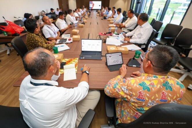 
					Dalam rangka memperkuat integritas dan tata kelola organisasi yang bersih, Otorita Ibu Kota Nusantara (Otorita IKN) menyelenggarakan penguatan pemahaman gratifikasi dan pengelolaan benturan kepentingan (conflict of interest) pada hari Selasa (17/06/2025).