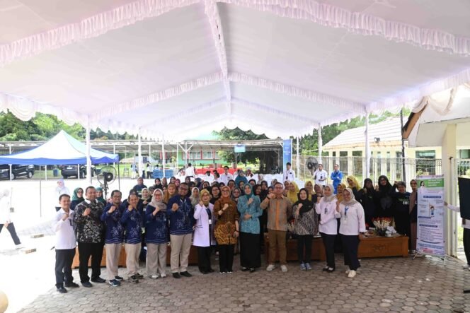 
					PT Pertamina EP (PEP) Tanjung Field bekerja sama dengan Rumah Sakit (RS) Pertamina Tanjung menyelenggarakan kegiatan terpadu bertemakan “Peningkatan Pelayanan dan Kualitas Kesehatan Masyarakat” di halaman RS Pertamina Tanjung, Tabalong, Kalimantan Selatan, pada Kamis, 24 April 2025