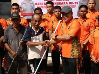 Dalam rangka menyambut Hari Bhayangkara Ke-79 tahun 2025, Personel Polda Kaltara menggelar kegiatan bakti religi dengan membersihkan dua masjid di lingkungan Kilometer 9 Desa Bumi Rahayu.