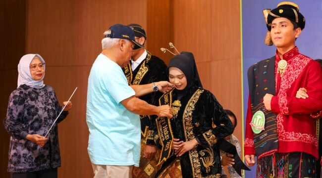 Otorita Ibu Kota Nusantara (IKN) menegaskan komitmennya terhadap pembangunan berkelanjutan dengan menjadikan Duta Lingkungan Hidup dan Song-Bawe Insan IKN sebagai agen pelestarian lingkungan hidup di kawasan IKN. 