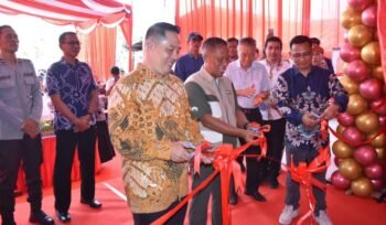 Grand Opening Toko Nuansa Elektronik yang terletak di Jalan Sengkawit, Tanjung Selor dihadiri langsung Bupati Bulungan, Syarwani pada Minggu (22/6/2025).
