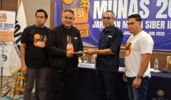 Teguh Santosa kembali terpilih sebagai ketua umum Jaringan Media Siber Indonesia (JMSI) periode 2025-2030, melalui Musyawarah Nasional (Munas) JMSI yang  digelar di Hotel Acacia, Jakarta Pusat, Minggu, 22 Juni 2025. 