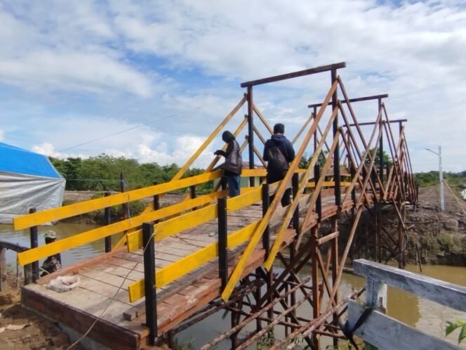 
					Warga Satuan Pemukiman (SP) 6B, Desa Tanjung Buka, Kecamatan Tanjung Palas Tengah, Kabupaten Bulungan, akhirnya dapat bernapas lega. 
