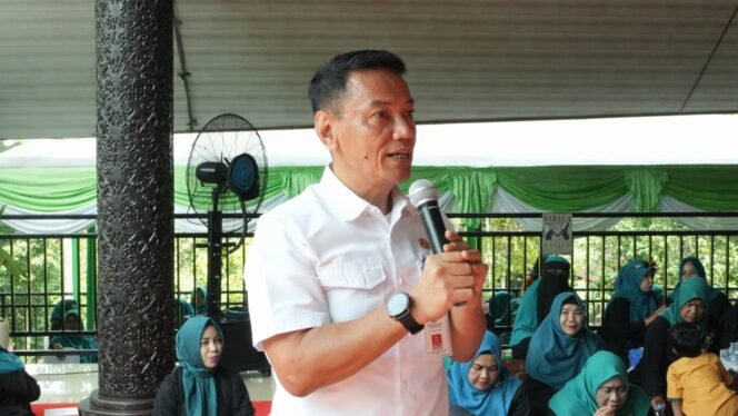 
					Kepala DLH Balikpapan, Sudirman Djayaleksana