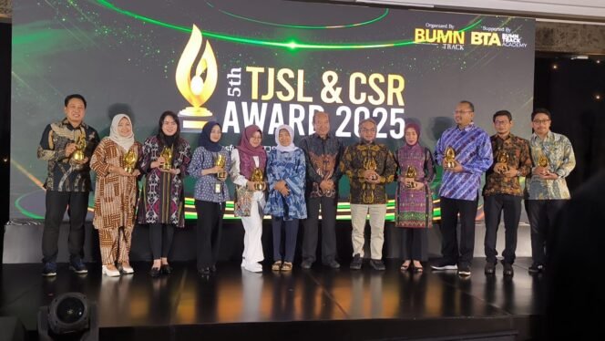
					PT Kilang Pertamina Internasional (KPI) Unit Balikpapan meraih penghargaan Pilar Lingkungan dalam ajang 5th Tanggung Jawab Sosial dan Lingkungan (TJSL) & Corporate Social Responsiblity (CSR) Award 2025. Hal ini merupakan dampak nyata yang diberikan oleh perusahaan dalam keberlanjutan lingkungan. Ajang tersebut dihelat di Grand Ballroom Hotel Borobudur, Jakarta pada Rabu (25/06). 