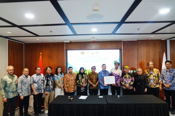
					Gubernur Harapkan Pengalihan PI 10 Persen Dapat Memperkuat Kemandirian Ekonomi Daerah
