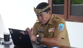 VIRTUAL : Gubernur Kaltara, Dr. H. Zainal A Paliwang, SH, M.Hum mengikuti rapat virtual peluncuran Koperasi Desa/Kelurahan Merah Putih, Selasa (15/7).