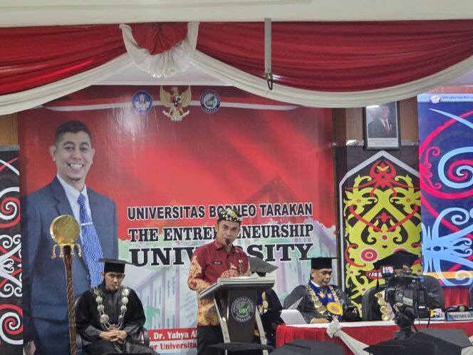 
					Sekretaris Daerah (Sekda) Provinsi Kalimantan Utara, Dr. Bustan, S.E., M.Si.,