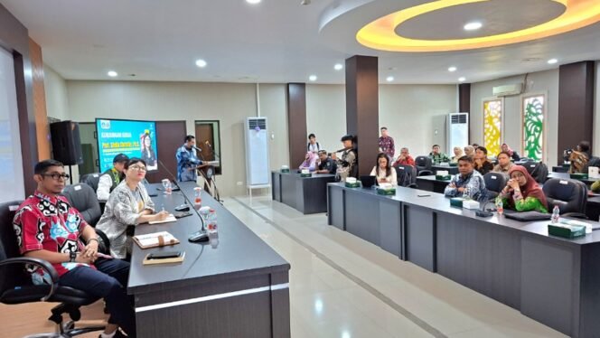 
					Kunjungan Wamendiktisaintek Prof Stella Christie ke Kampus UBT. Foto: Fokusborneo.com