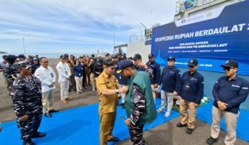 Asisten III Pemprov Kaltara Pollymaart ikut melepas Ekspedisi Rupiah Berdaulat 2025. Foto: Fokusborneo.com 