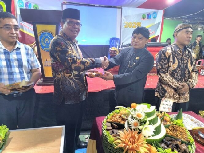 
					Putra Manyar Kota Tarakan gelar perayaan HUT ke 15. Foto: ist