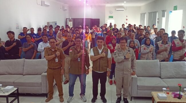 Foto Bersama Seluruh Peserta Sosialisasi Penanggulangan Bencana di Kota Tarakan. Foto: fokusborneo.com