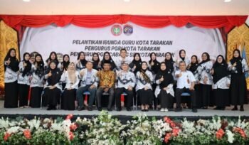 Wali Kota Tarakan, dr. H. Khairul, M.Kes., menghadiri pelantikan Ibunda Guru Kota Tarakan, Sitti Rujiah, S.Keb., Bdn. Foto: Humas