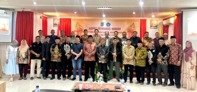 
					Pakuwaja Kaltara gelar rapat pengurus harian. Foto: ist