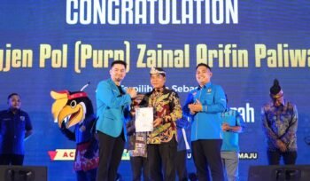 Gubernur Kalimantan Utara (Kaltara), Dr. H. Zainal A. Paliwang, S.H., M.Hum sukses meraih penghargaan “Indonesia Youth Award” Tahun 2025 kategori Tokoh Pembangunan Daerah. 