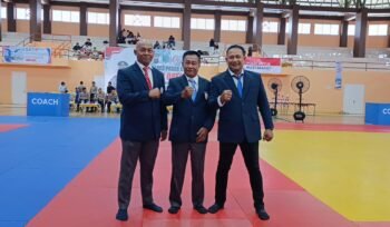PS. Komandan Kompi 3 Batalyon A Pelopor Satbrimob Polda Kaltim, Iptu Lalu Kardiman, SH didapuk menjadi salah satu hakim pengadil dalam Kejuaraan Kapolres Paser Cup 2025 Judo Open, yang digelar di GOR Sadurengas, Kabupaten Paser.