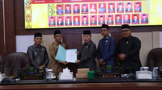 Pemerintah Kabupaten Bulungan memberikan menyampaikan jawaban atas fraksi-fraksi DPRD terkait Rancangan Peraturan Daerah (Ranperda) tentang Rencana Pembangunan Jangka Menengah Daerah (RPJMD) 2025–2030, dalam Rapat Paripurna Ke-9 Masa Sidang II di gedung DPRD, Selasa (22/7/2025).