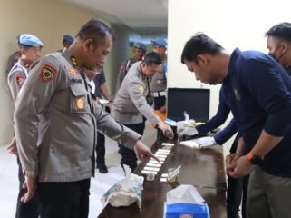 Sebagai wujud nyata dari komitmen terhadap pemberantasan penyalahgunaan narkoba, BidpropamPolda Kaltara menggelar kegiatan pengecekan urin bagi Pejabat Utama (PJU) dan Perwira Menengah (Pamen) Polda Kaltara pada Rabu (23/07/2025). 